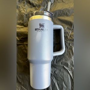 40 ounce Stanley